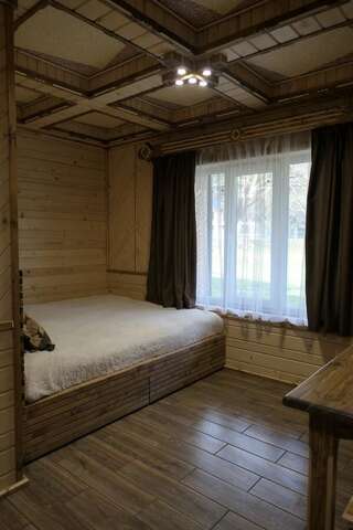 Гостевой дом Voyage Tatariv Татаров Двухместный номер с 1 кроватью и собственной ванной комнатой-3